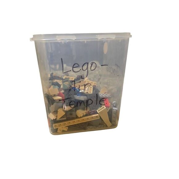 LEGO Avatar: The Last Airbender: Air Temple (3828) Aang Momo Mini Figures Glider - Picture 10 of 11